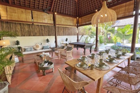 5 bedrooms Villa in Seminyak, Badung, Indonesia No. 10706 11