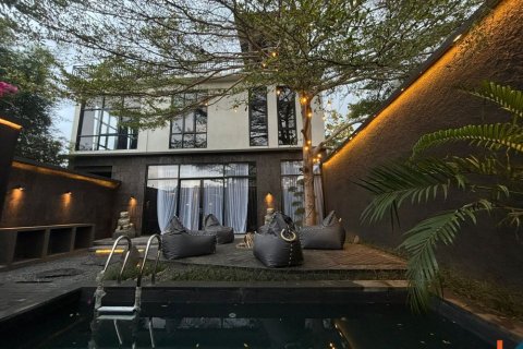 3 bedrooms Villa in Ungasan, Badung, Indonesia No. 10831