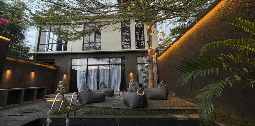 3 bedrooms Villa in Ungasan, Badung, Indonesia No. 10831