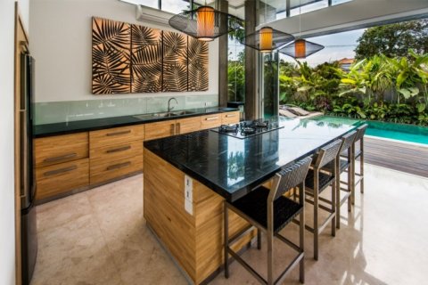 Вилла с 3 спальнями в Seminyak, Бадунг, Индонезия № 1204 4