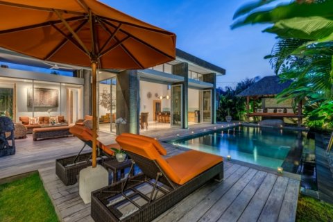 3 bedrooms Villa in Seminyak, Badung, Indonesia No. 1199 7