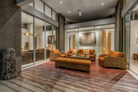 3 bedrooms Villa in Seminyak, Badung, Indonesia No. 1199 5