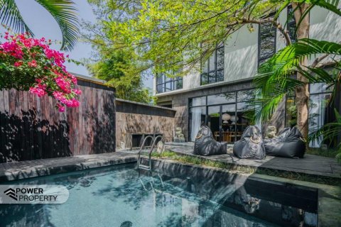 3 bedrooms Villa in South Kuta, Badung, Indonesia No. 8685