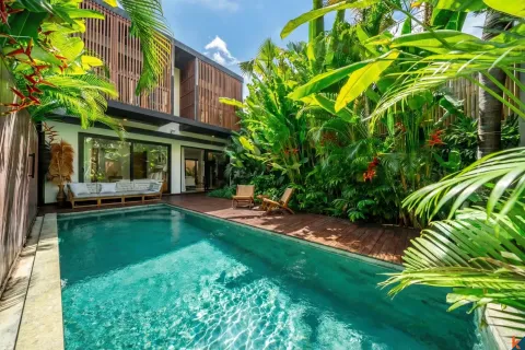 3 bedrooms Villa in Canggu, Badung, Indonesia No. 10357