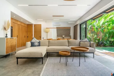 4 bedrooms Villa in Canggu, Badung, Indonesia No. 10356 5