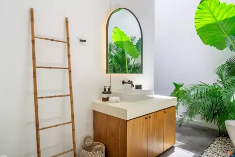 4 bedrooms Villa in Canggu, Badung, Indonesia No. 10356 24