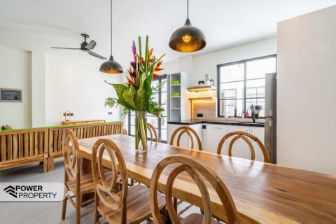 2 bedrooms Villa in Seminyak, Badung, Indonesia No. 9328 5