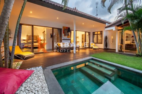 3 bedrooms Villa in Kerobokan, Badung, Indonesia No. 11813 27