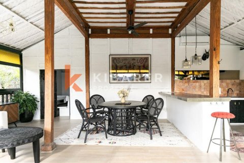 4 bedrooms Villa in Tibubeneng, Badung, Indonesia No. 11808 6