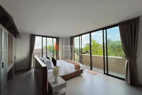 3 bedrooms Villa in Tibubeneng, Badung, Indonesia No. 11809 10