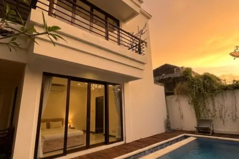 4 bedrooms Villa in Seminyak, Badung, Indonesia No. 10374