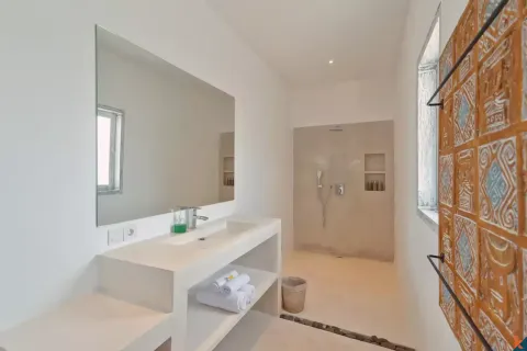 6 bedrooms Villa in Tumbak Bayuh, Mengwi, Badung, Indonesia No. 10371 23