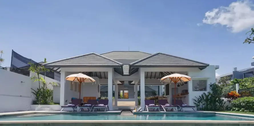6 bedrooms Villa in Tumbak Bayuh, Mengwi, Badung, Indonesia No. 10371