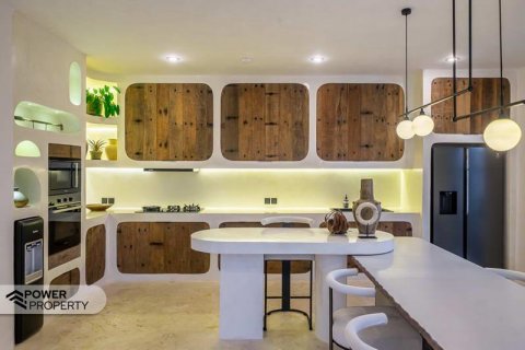 Вилла с 4 спальнями в Canggu, Бадунг, Индонезия № 7009 8