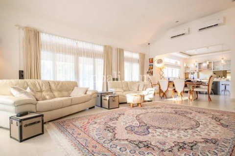 5 bedrooms Villa in Nusa Dua, Badung, Indonesia No. 299 23