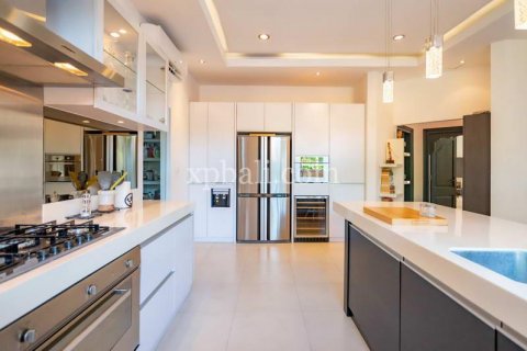 5 bedrooms Villa in Nusa Dua, Badung, Indonesia No. 299 21