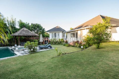 Вилла с 5 спальнями в Nusa Dua, Бадунг, Индонезия № 299