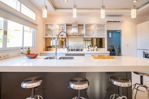 5 bedrooms Villa in Nusa Dua, Badung, Indonesia No. 299 22