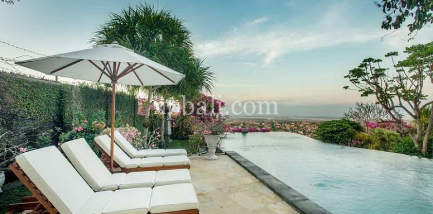 4 bedrooms Villa in Jimbaran, Badung, Indonesia No. 298