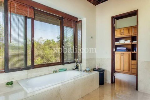4 bedrooms Villa in Jimbaran, Badung, Indonesia No. 298 26