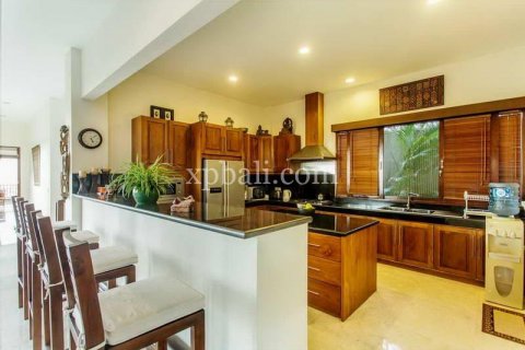 4 bedrooms Villa in Jimbaran, Badung, Indonesia No. 298 17