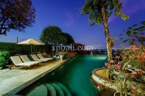 4 bedrooms Villa in Jimbaran, Badung, Indonesia No. 298 3