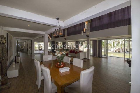 9 bedrooms Villa in Tabanan, Indonesia No. 352 3