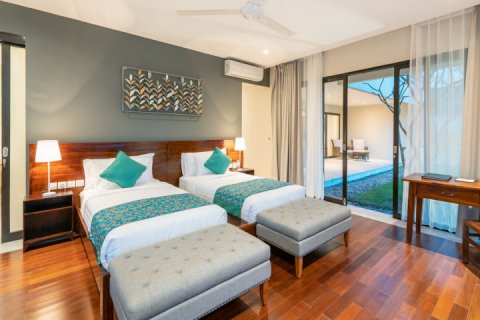 4 bedrooms Villa in South Kuta, Badung, Indonesia No. 912 16