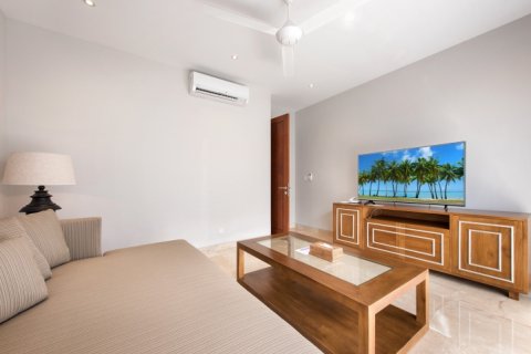 4 bedrooms Villa in South Kuta, Badung, Indonesia No. 906 16