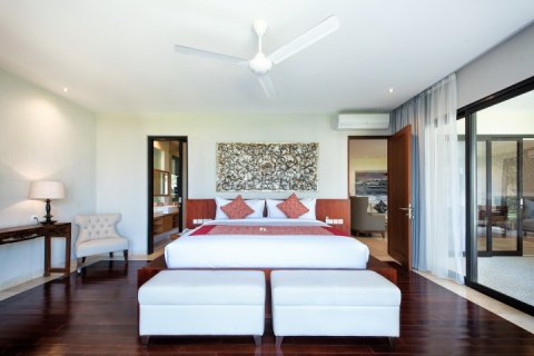 4 bedrooms Villa in South Kuta, Badung, Indonesia No. 906 22