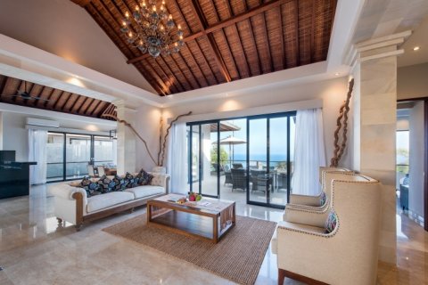 4 bedrooms Villa in South Kuta, Badung, Indonesia No. 906 6
