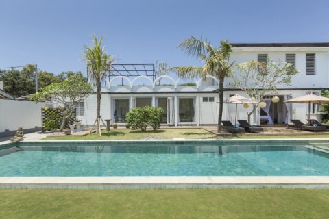 3 bedrooms Villa in Jimbaran, Badung, Indonesia No. 1093 4