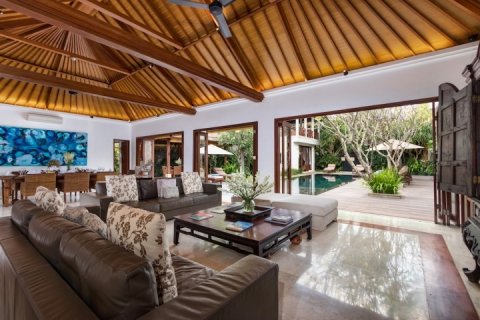 3 bedrooms Villa in Seminyak, Badung, Indonesia No. 1091 6