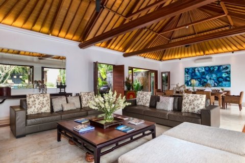 3 bedrooms Villa in Seminyak, Badung, Indonesia No. 1091 5