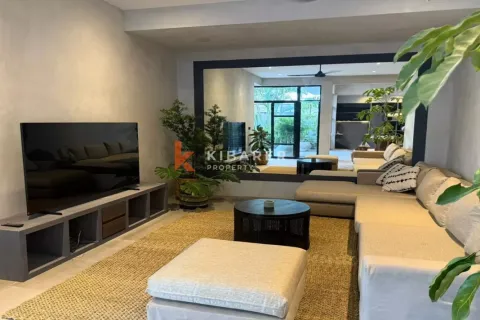 3 bedrooms Villa in Tibubeneng, Badung, Indonesia No. 12593 10
