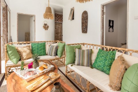 7 bedrooms Villa in South Kuta, Badung, Indonesia No. 1797 2