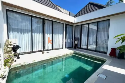 2 bedrooms Villa in Kuta, Badung, Indonesia No. 12631