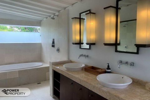5 bedrooms Villa in Seminyak, Badung, Indonesia No. 7691 10