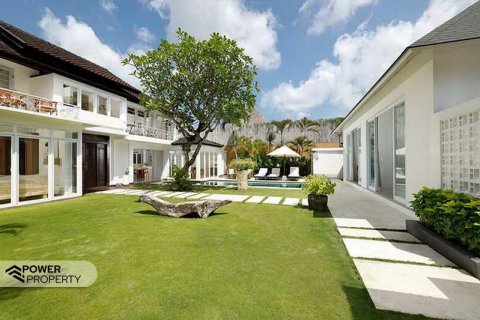 5 bedrooms Villa in Seminyak, Badung, Indonesia No. 7691