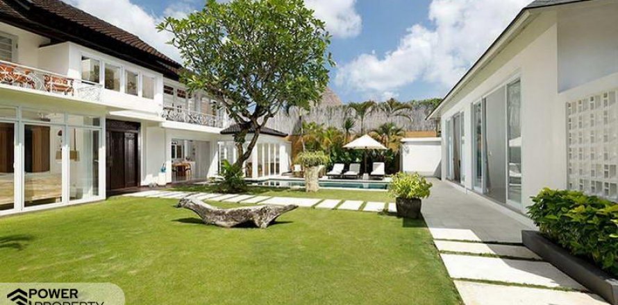 5 bedrooms Villa in Seminyak, Badung, Indonesia No. 7691
