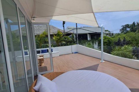 6 bedrooms Villa in Canggu, Badung, Indonesia No. 7692 18