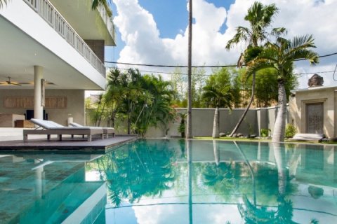 Вилла с 2 спальнями в Seminyak, Бадунг, Индонезия № 1488 3