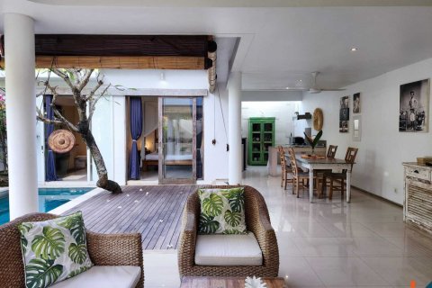2 bedrooms Villa in Badung, Indonesia No. 11103 4