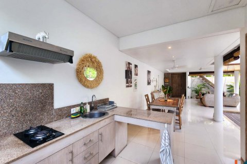 2 bedrooms Villa in Badung, Indonesia No. 11103 10