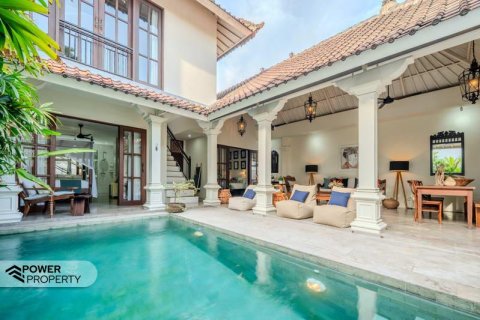 3 bedrooms Villa in Seminyak, Badung, Indonesia No. 13610