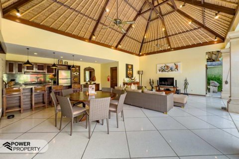 Вилла с 4 спальнями в Seminyak, Бадунг, Индонезия № 13608 5