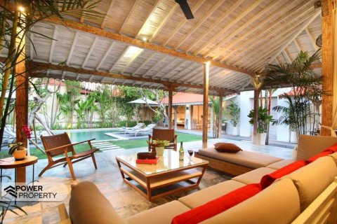 Вилла с 4 спальнями в Canggu, Бадунг, Индонезия № 13609 11