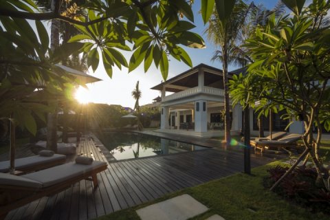 3 bedrooms Villa in Seminyak, Badung, Indonesia No. 777
