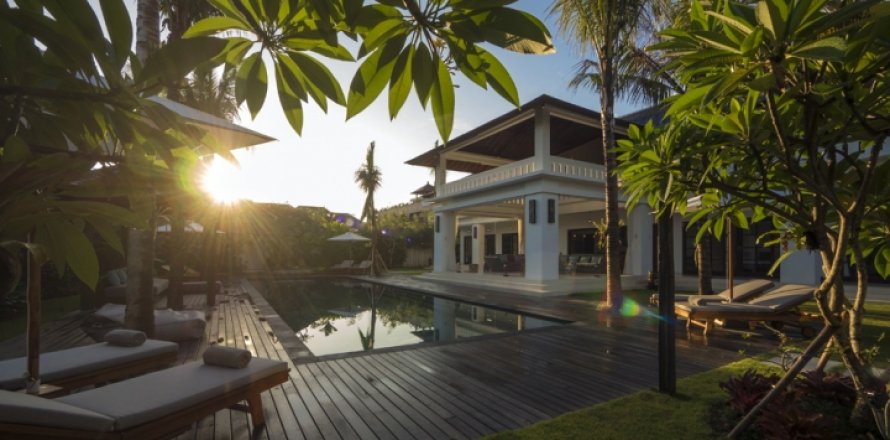 3 bedrooms Villa in Seminyak, Badung, Indonesia No. 777