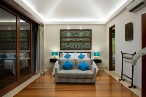 6 bedrooms Villa in South Kuta, Badung, Indonesia No. 774 13